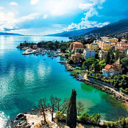 Villa Mediteran Opatija **** Exterior foto