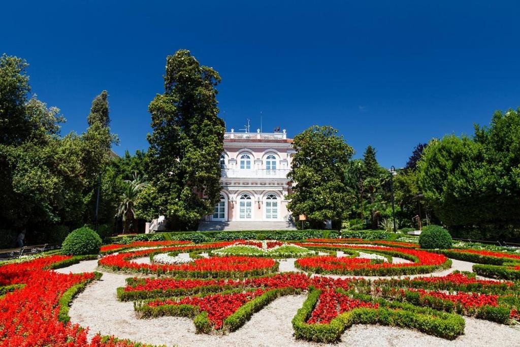Villa Mediteran Opatija **** Exterior foto